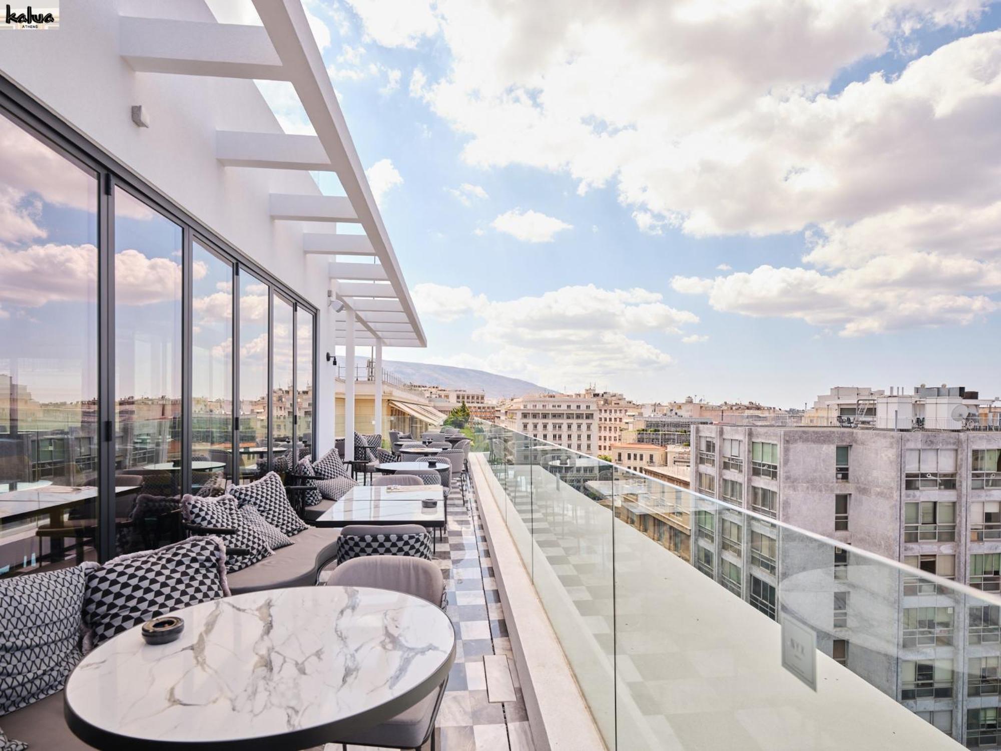 Nyx Esperia Palace Hotel Athens By Leonardo Hotels Ngoại thất bức ảnh The view from the Sky Bar