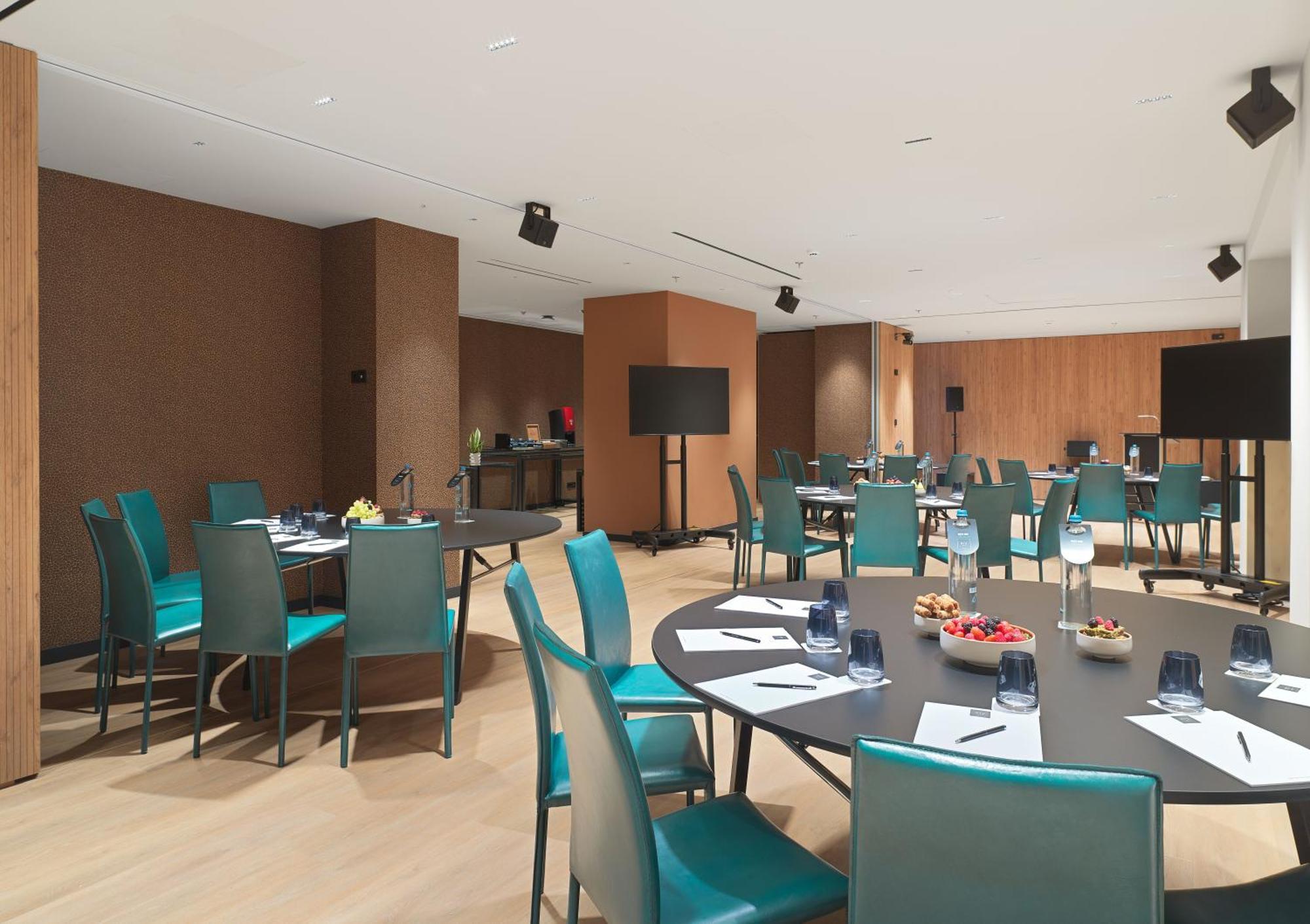 Nyx Esperia Palace Hotel Athens By Leonardo Hotels Ngoại thất bức ảnh Meeting room