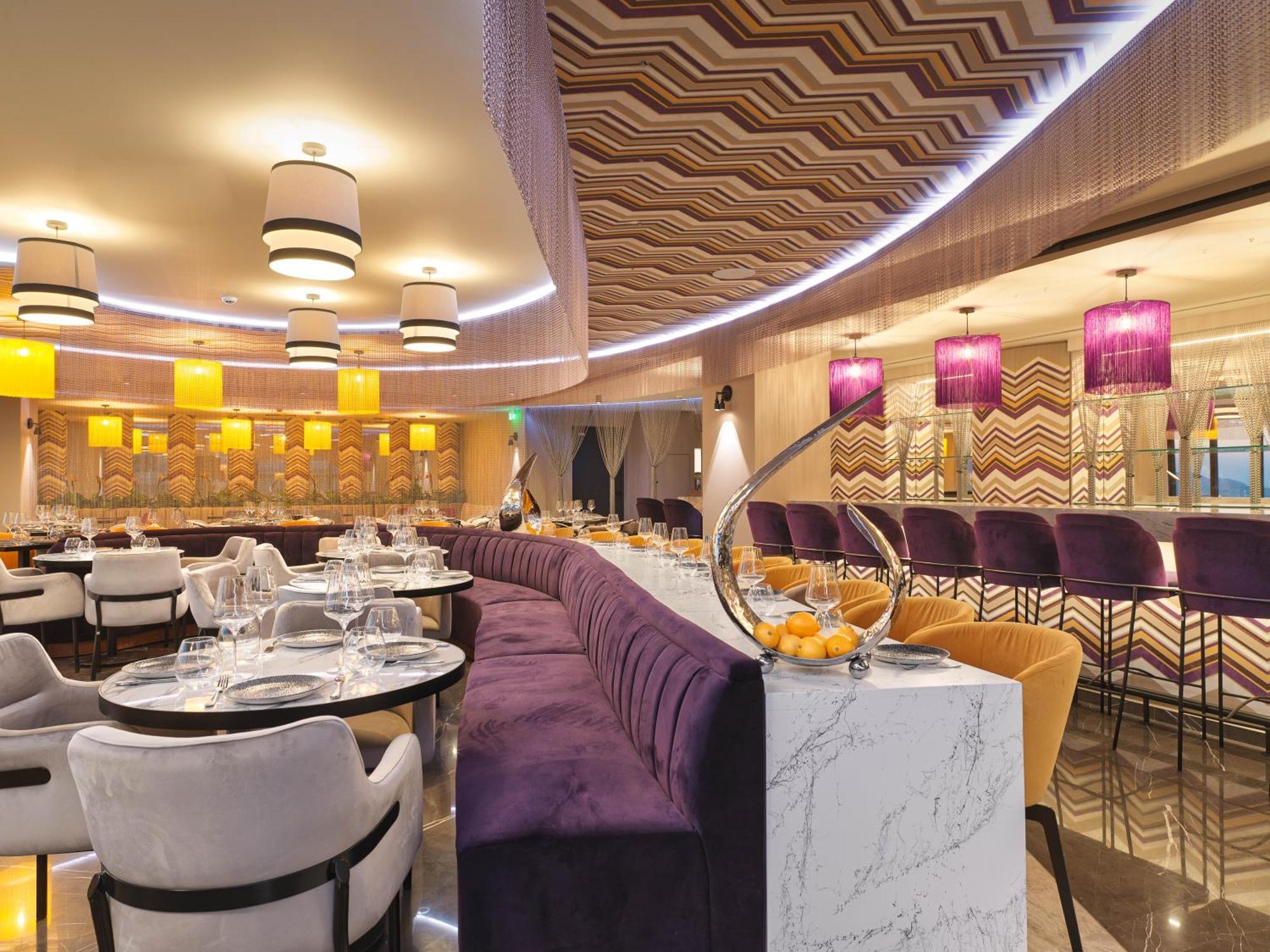 Nyx Esperia Palace Hotel Athens By Leonardo Hotels Ngoại thất bức ảnh The interior of the restaurant