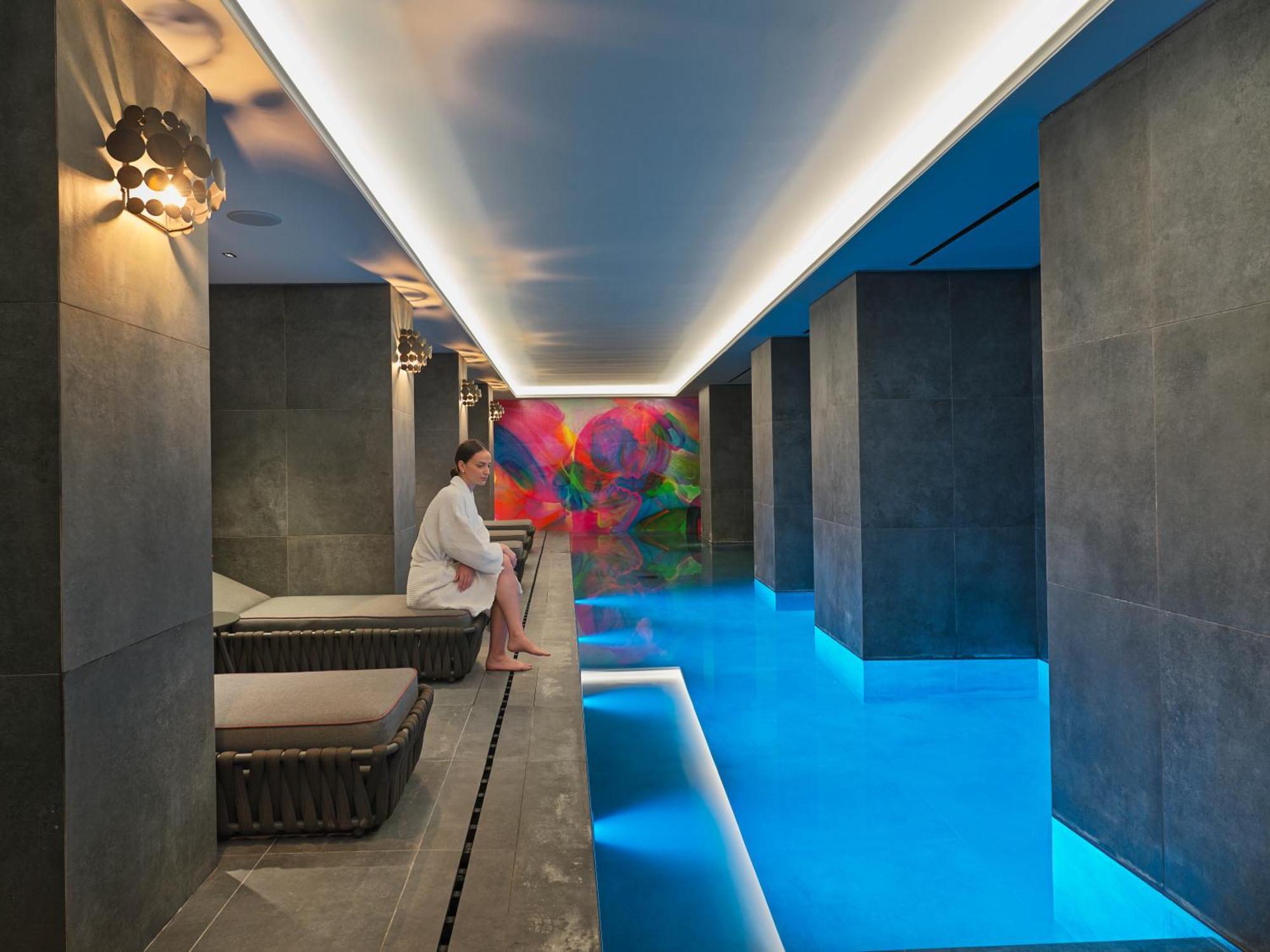 Nyx Esperia Palace Hotel Athens By Leonardo Hotels Ngoại thất bức ảnh The spa at The Dorchester