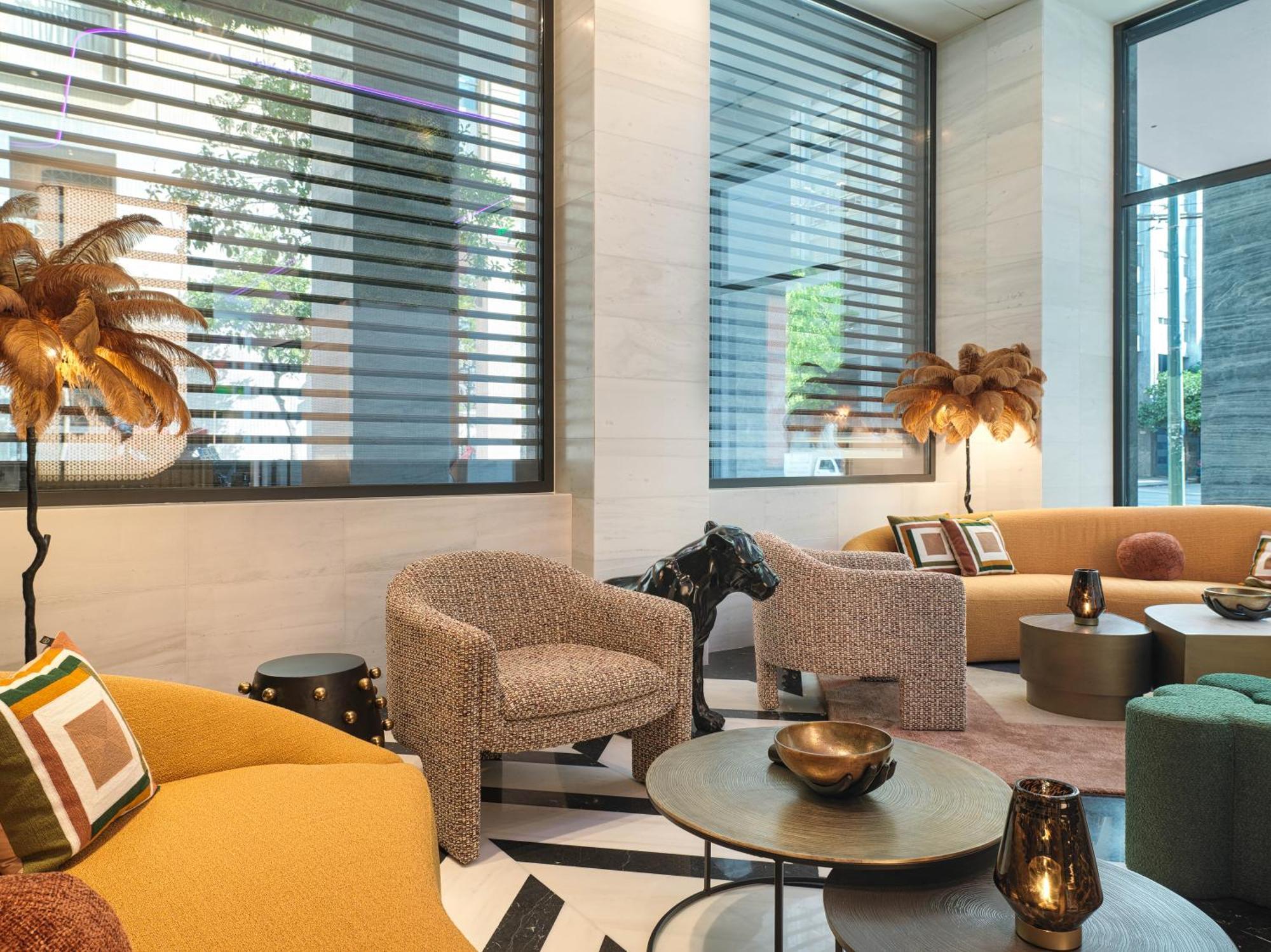 Nyx Esperia Palace Hotel Athens By Leonardo Hotels Ngoại thất bức ảnh The interior of the hotel