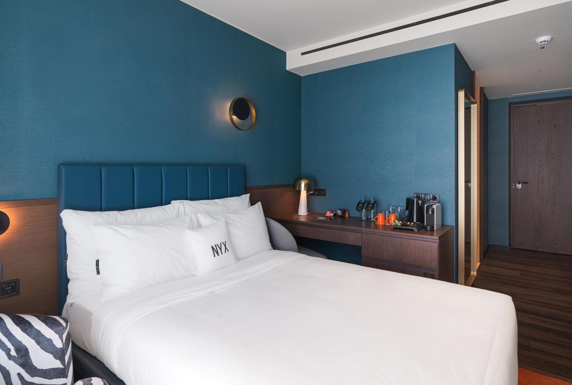 Nyx Esperia Palace Hotel Athens By Leonardo Hotels Phòng bức ảnh A room at the hotel